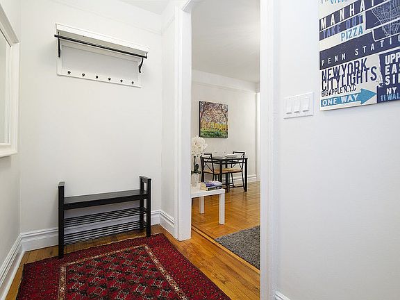3rd image of 85 Barrow St #3D