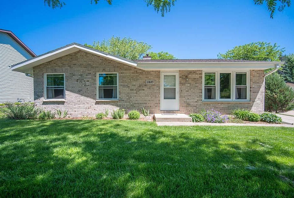 1st image of 1445 Erin Ln