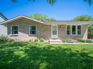 1445 Erin Ln, Waukesha, WI 53188