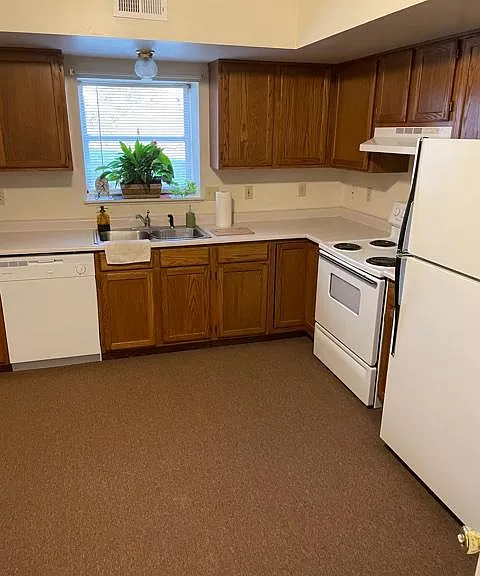 292 Decatur St — Photo 7