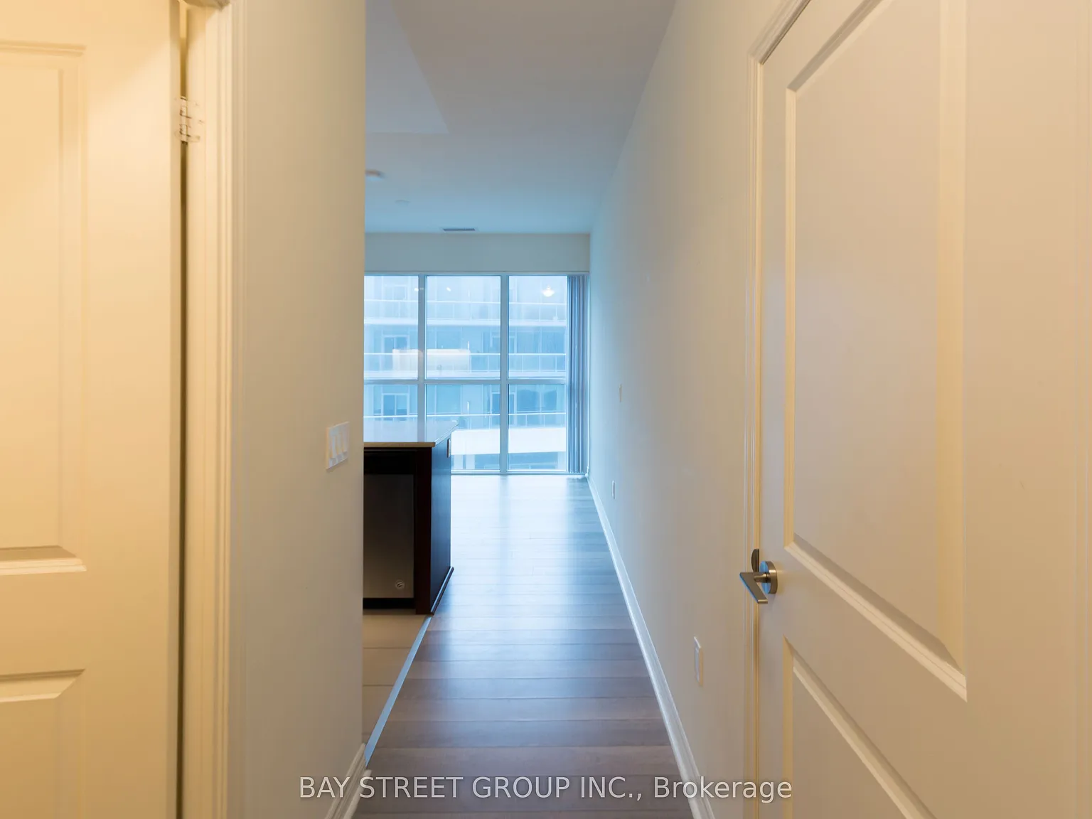 1 bed, $2,300 — Photo 2