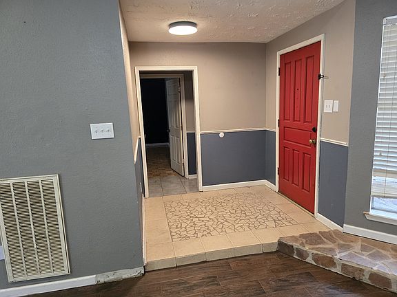 2nd image of 15119 Willow Branch Dr