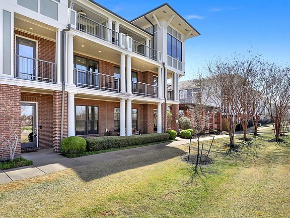 2nd image of 358 N Island Dr APT 102
