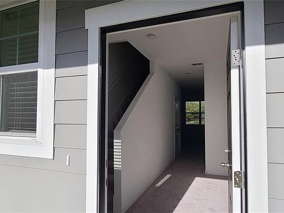 3rd image of 393 Madison Dr