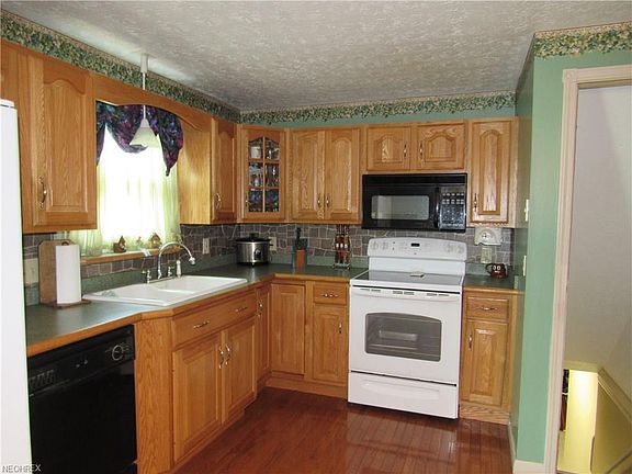 2nd image of 4150 Sequoia Dr