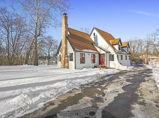 325 Surrey Ln, Crete, IL 60417