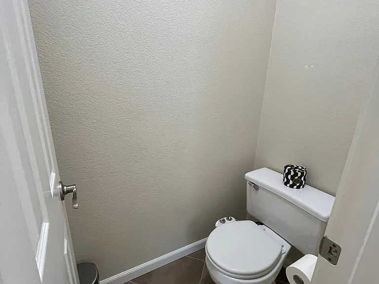 3820 Vistosa Ct — Photo 19