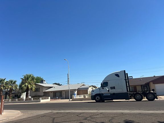 5th image of 5523 N 40th Ave