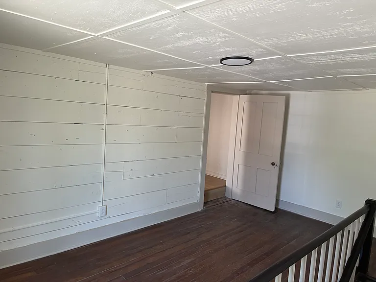 122 S Main St — Photo 23