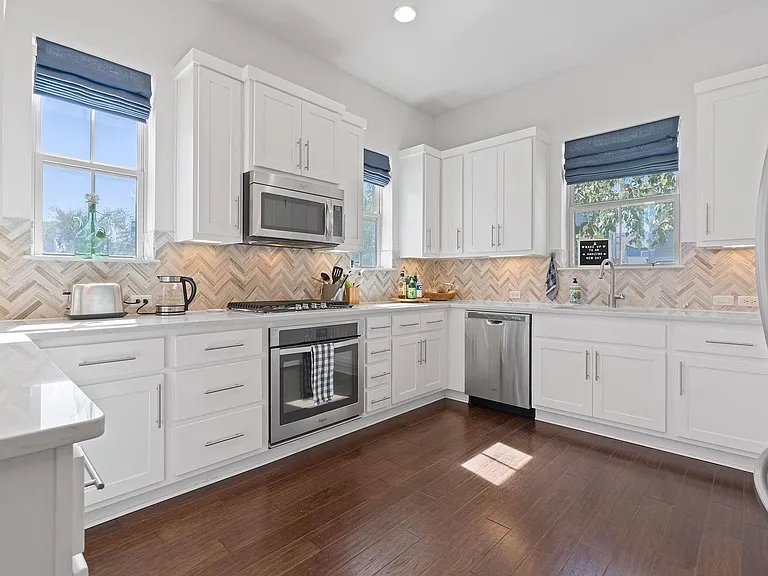 4201 Nitschke St — Photo 10
