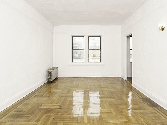 4th image of 255 Gates Ave #5E