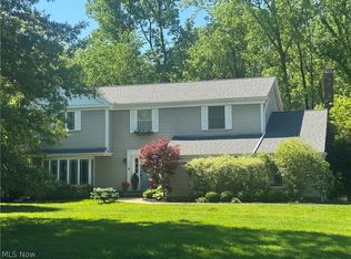 11 Chelsea Ct, Chagrin Falls, OH 44022
