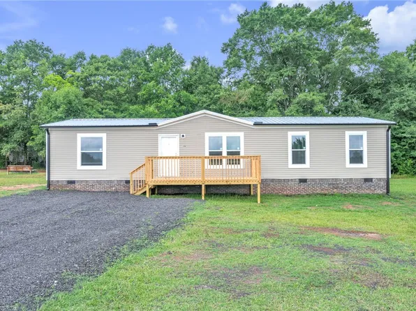 109 Windfield Hill Dr, Williamston, SC 29697