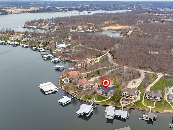 3rd image of 1069 Muirfield Dr