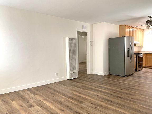 Eat-in Kitchen / Family Room