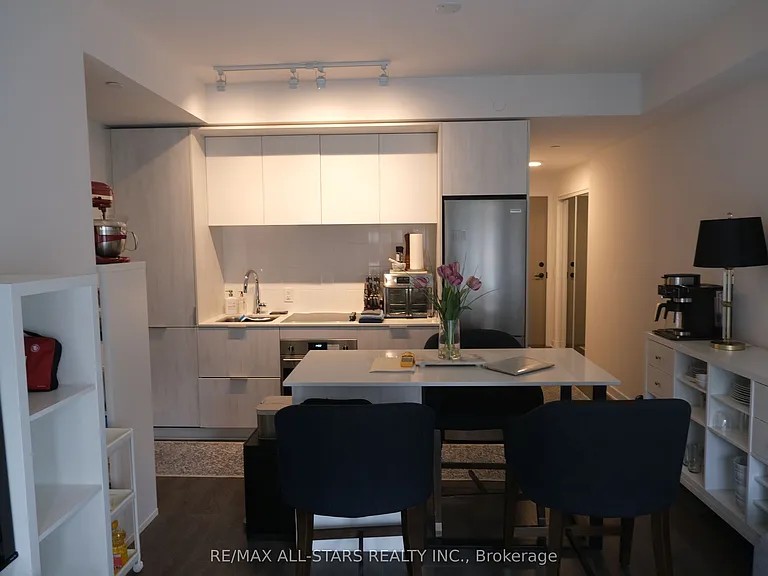 130 River St #1007 — Photo 8