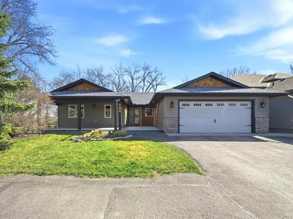 506 4th St SW, High River, AB T1V 1B6