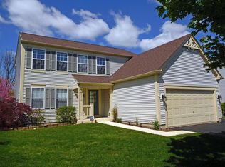 678 Tallgrass Ln, Lake Villa, IL