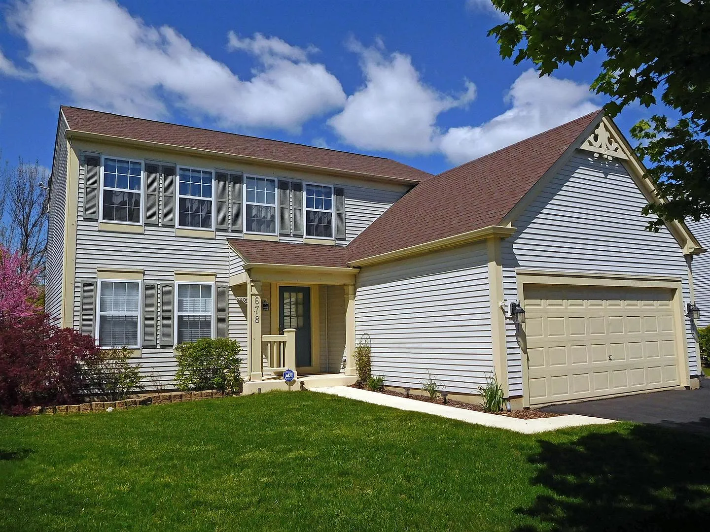 678 Tallgrass Ln photo 1