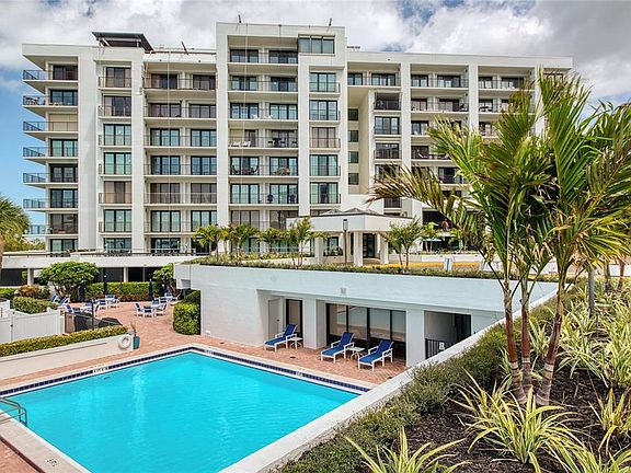4th image of 8 BELLEVIEW BOULEVARD #702