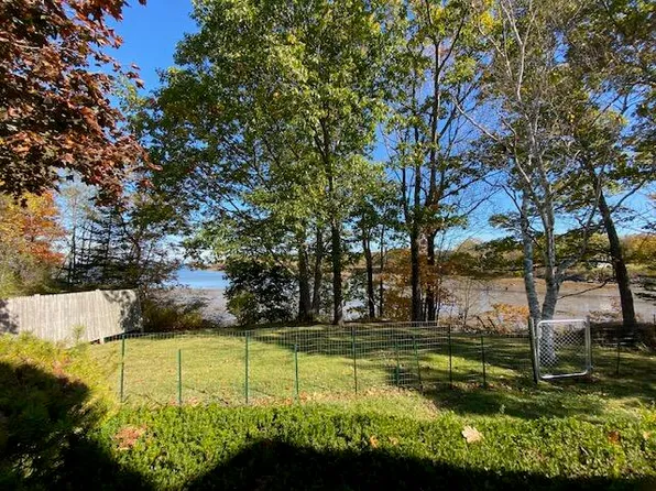 11 Schooner Bay Drive, Owls Head, ME 04854