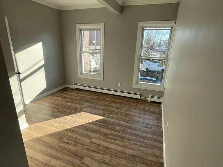 375 S 10th St #3R — Photo 2