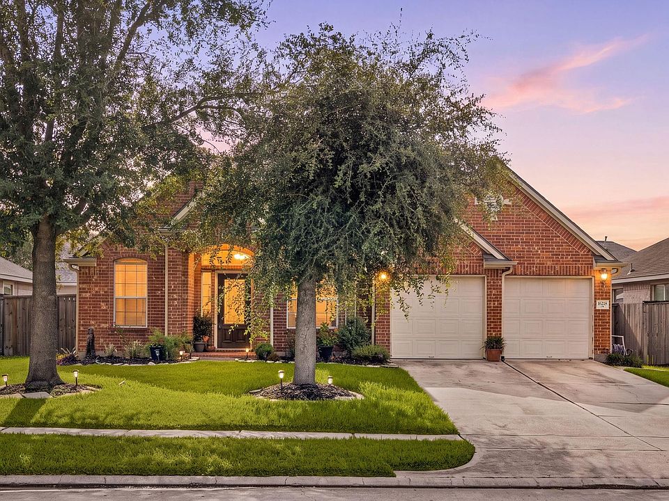 1st image of 16218 Saxon Hollow Ln