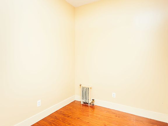 5th image of 200 Irving Ave #2M