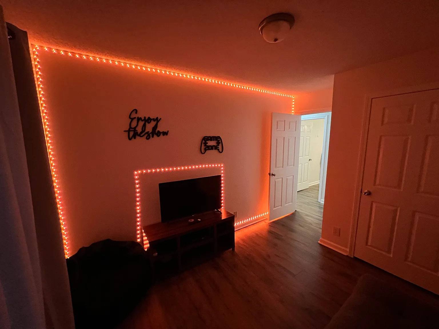 3 bed, 1.5 bath, 973 sqft, $1,600 — Photo 3