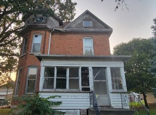 505 Paddock Ave, Ashton, IL 61006