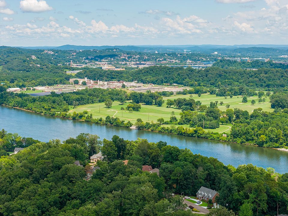 7th image of 3018 Waterfront Ct