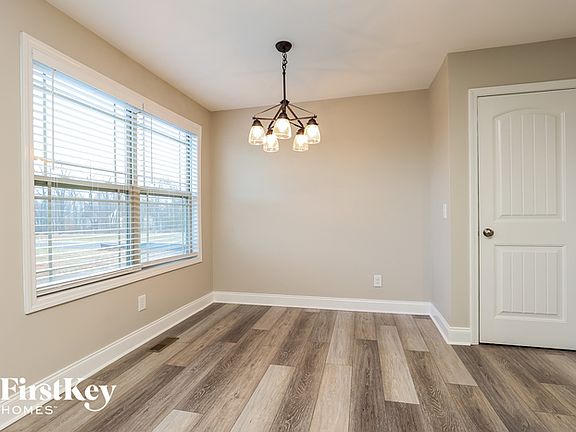 4th image of 1200 Elizabeth Ln
