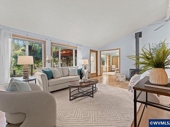 3rd image of 6786 Rochester St NE