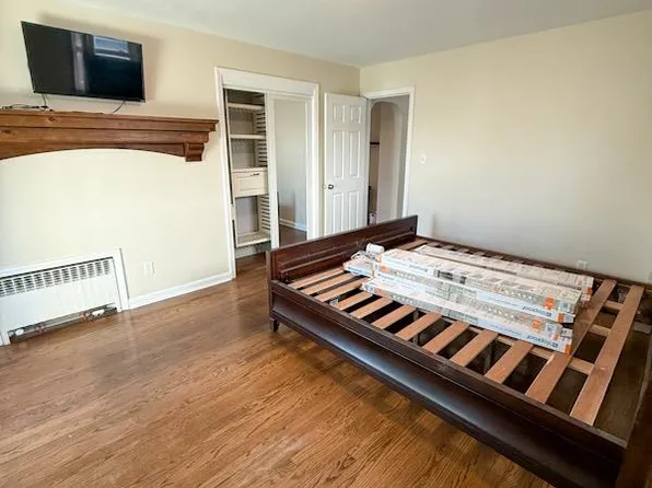 223 Day Avenue image 12 of 30