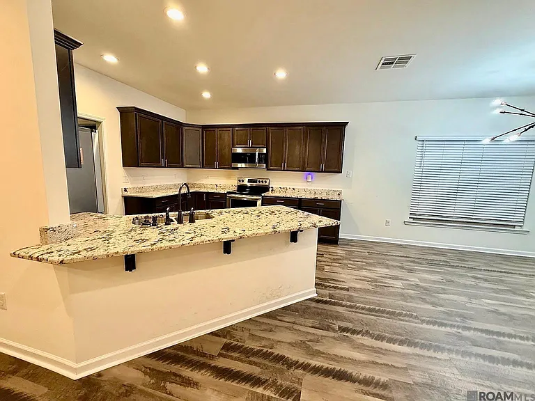 38510 Maidens Blush St — Photo 7