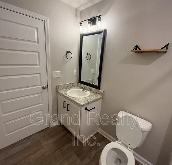 5583 Guinevere Ln — Photo 18