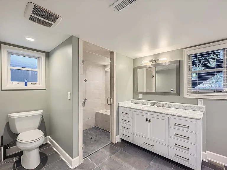 6202 38th Ave NE — Photo 19