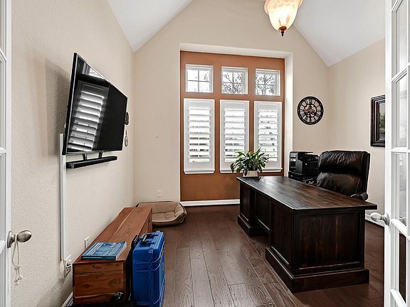 4th image of 1425 Hicks Field Ln