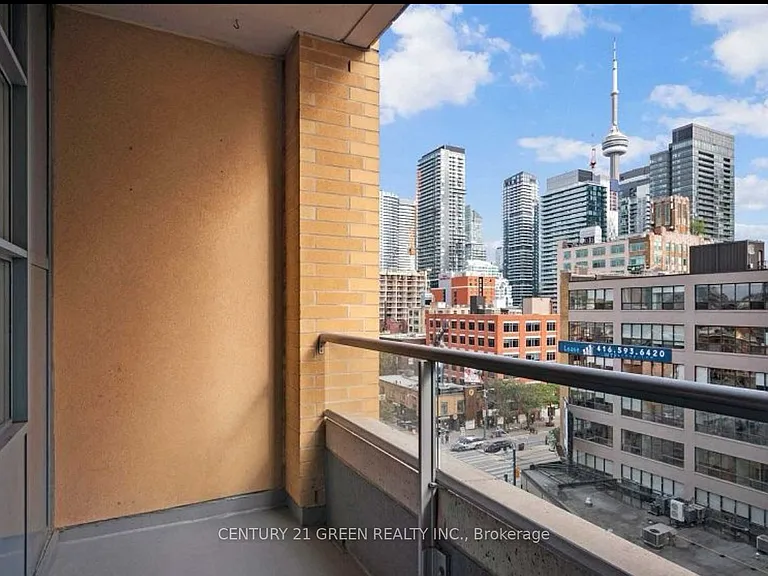438 Richmond St W #819 — Photo 16