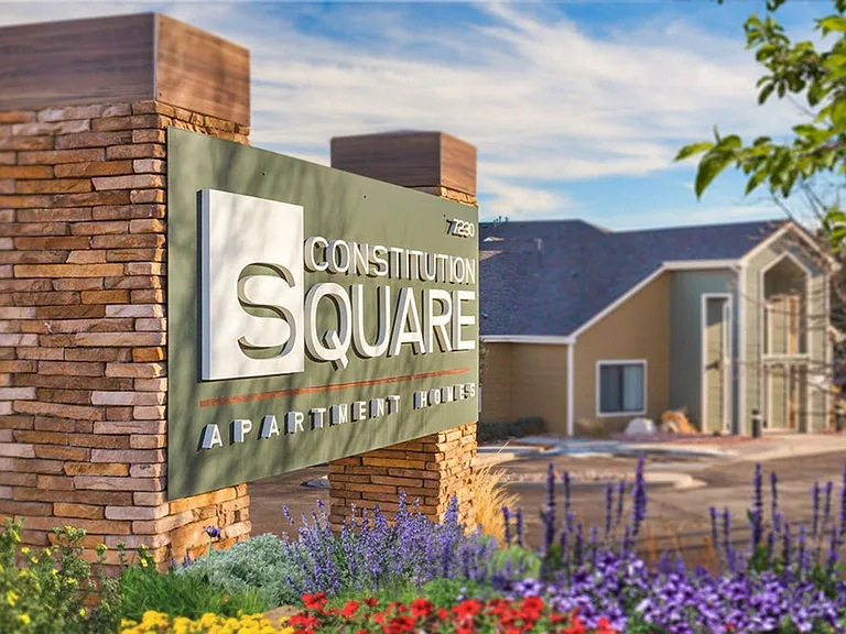 Constitution Square Apartments — Photo 14