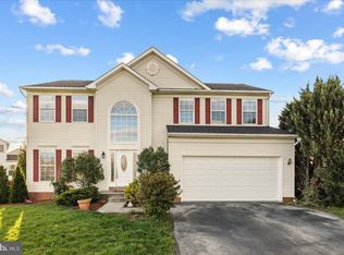 327 Pebble Beach Dr, Charles Town, WV 25414