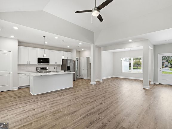4th image of 517 Margaret Blvd