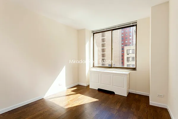 Rented by Mirador Real Estate | media 41