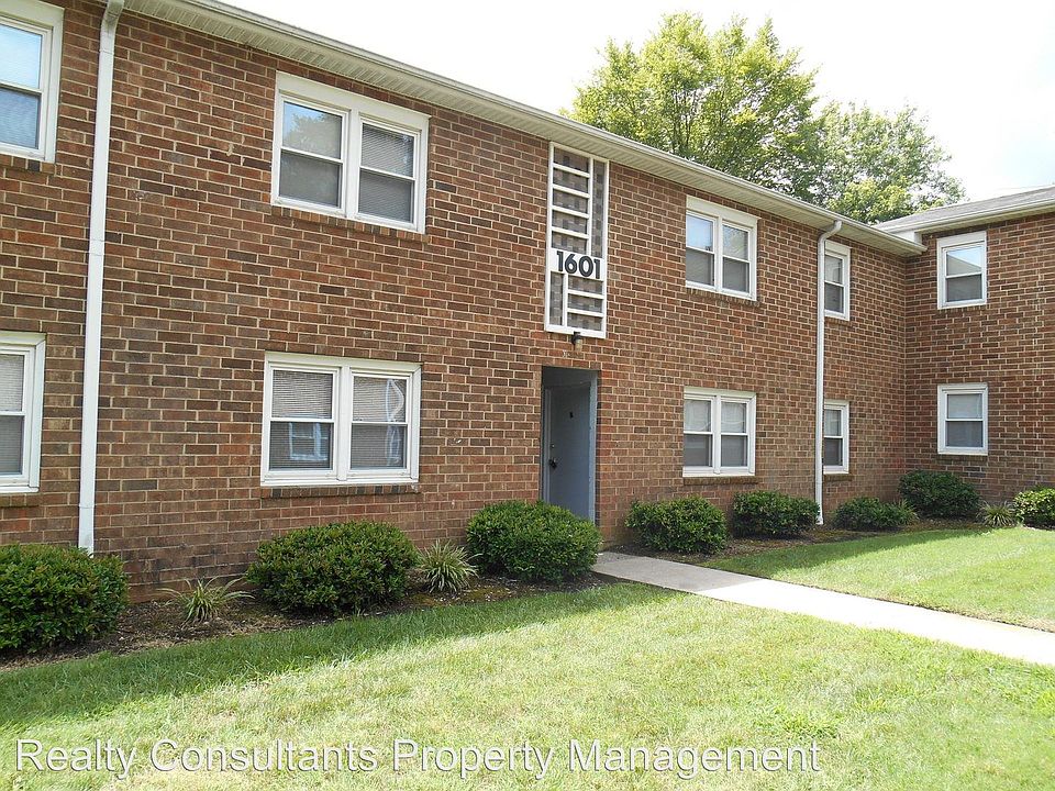 1st image of 1601 Autumn Dr APT B