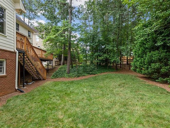 4th image of 3235 Hartridge Dr