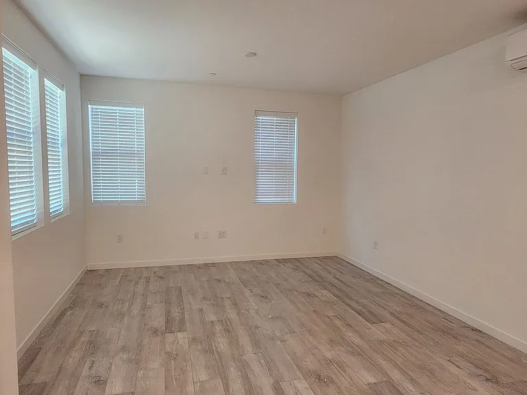 141 Log Pond Ln — Photo 3