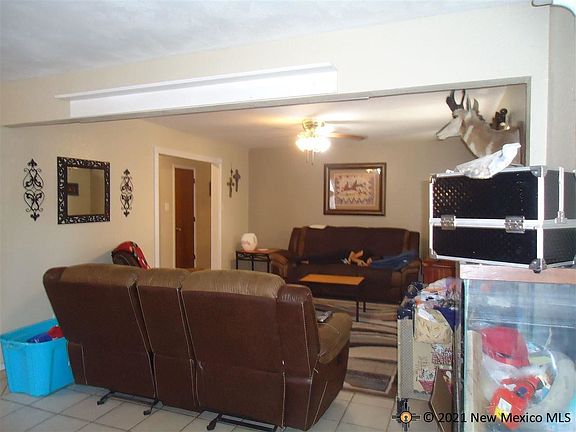 5th image of 701 Chestnut St N