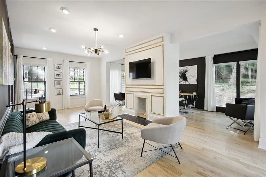 3 bed, 2.5 bath, 1900 sqft, $9,500 — Photo 1