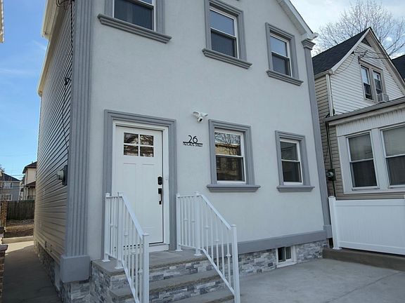 2nd image of 33 Metcalfe St #1