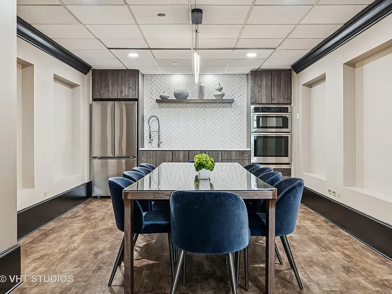 10 E Ontario St #905 — Photo 13
